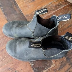 Women's black Blunderstone